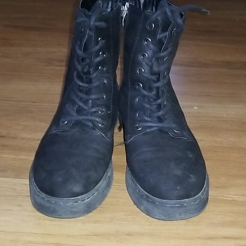 Boots - Picture 2 of 2